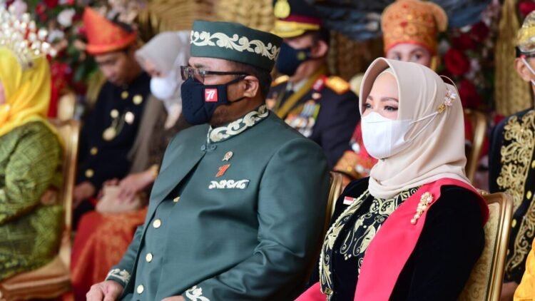 Ragam Baju Adat Sejumlah Menteri Kabinet Indonesia Maju