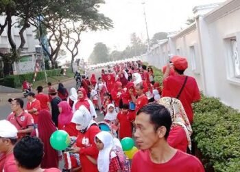 Ribuan Warga Pakulonan Barat Merahkan Gading Serpong