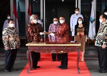 Sekretariat Presiden Kembalikan Teks Proklamasi Tulisan Tangan Bung Karno ke ANRI