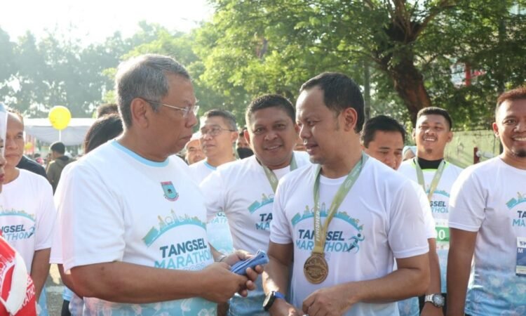 Pilar Saga Ichsan dan Bima Arya Ramaikan Tangsel Marathon 2022 Kategori 10 K