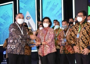 4 Kali WTP, Bupati Zaki Terima Penghargaan Dari Kementerian Keuangan