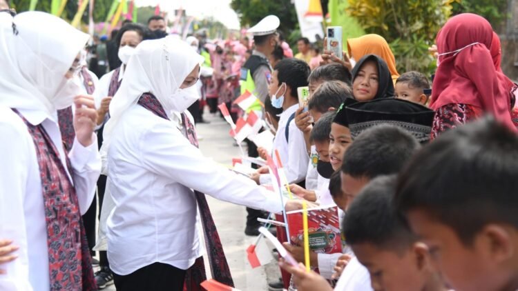 Antusiasme Pelajar Sragen Menyambut Ibu Iriana dan Ibu Wury