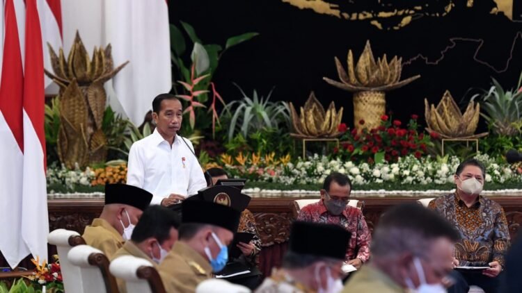 Presiden: Gunakan APBD untuk Selesaikan Persoalan Akibat Penyesuaian Harga BBM