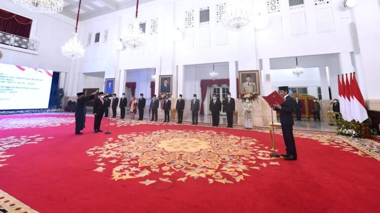 Presiden Jokowi Lantik Abdullah Azwar Anas sebagai MenPAN-RB