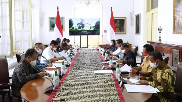 Presiden Jokowi Pimpin Rapat Terkait Evaluasi Proyek Strategis Nasional