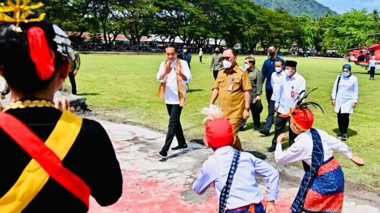 Presiden Tiba di Halmahera Barat Setelah Rampungkan Kunjungan di Ternate