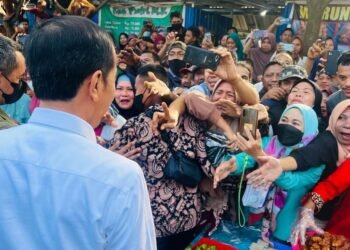 Sukacitanya Para Pedagang Sambut Kedatangan Presiden di Pasar Bahari Berkesan