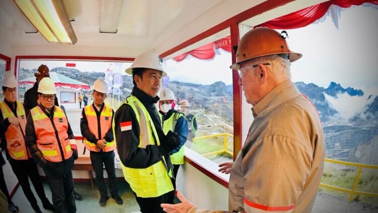 Tiba di Grasberg, Presiden Melihat Sejarah Pertambangan PT Freeport Indonesia