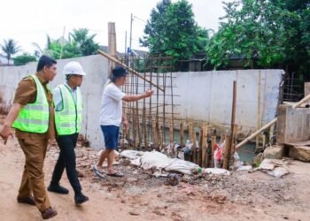 Percepat Pengendalian Banjir, Pilar Saga Ichsan Tinjau Pembangunan Turap di Puri Bintaro Indah