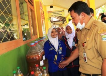 Buka Program Sehati, Sekda: Manfaatkan Lingkungan Sekolah Ditanami Tanaman Bergizi Tinggi