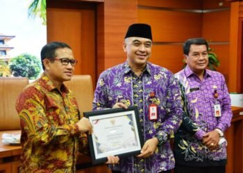 Bupati Zaki Terima Piagam WTP Ke-14 Dari Kementerian Keuangan