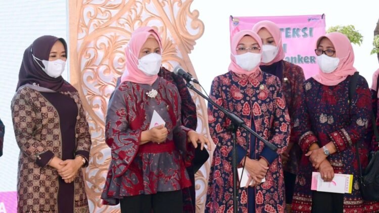 Ibu Iriana Ajak PKK Jambi Sosialisasikan SADARI kepada Masyarakat