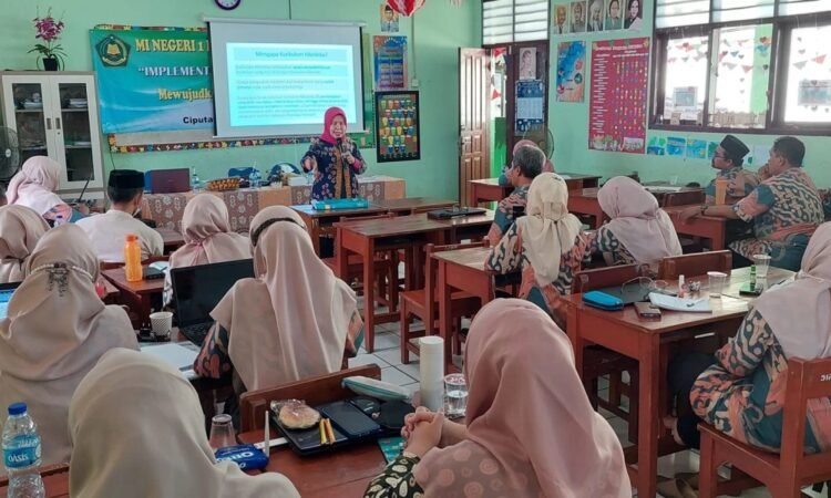 MIN 1 Tangsel Gelar Workshop Implementasi Kurikulum Merdeka