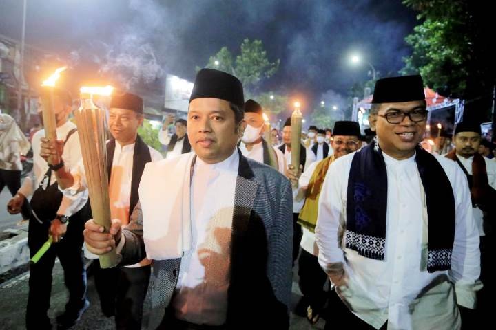 Pawai Obor Meriahkan Festival Maulid 2022