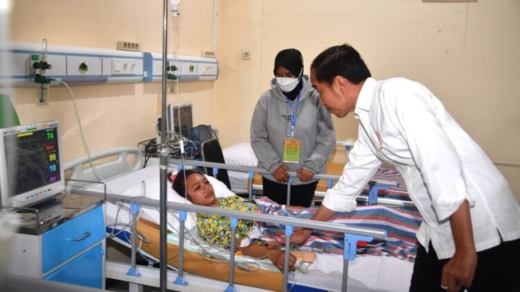 Presiden Jokowi Kunjungi Korban Tragedi Kanjuruhan di Malang