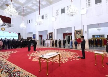 Presiden Jokowi Lantik Hendrar Prihadi sebagai Kepala LKPP