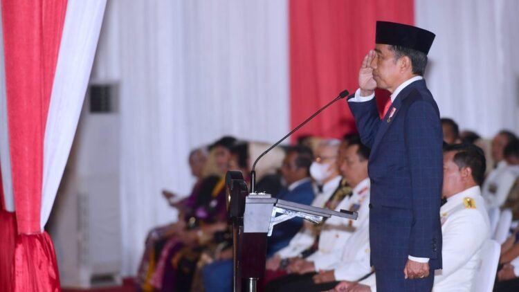 Presiden Jokowi Pimpin Upacara Parade Senja di Kementerian Pertahanan
