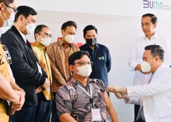 Presiden Jokowi Tinjau Penyuntikan Perdana Vaksin IndoVac