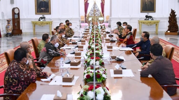 Sampaikan Laporan ke Presiden, TGIPF Sebut Banyak Temuan Indikasi