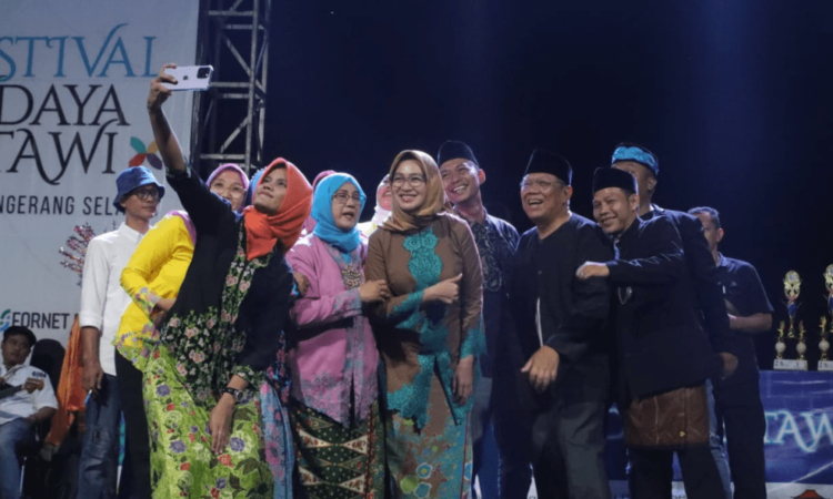 Wali Kota Benyamin Davnie Tutup Festival Budaya Betawi Tangsel