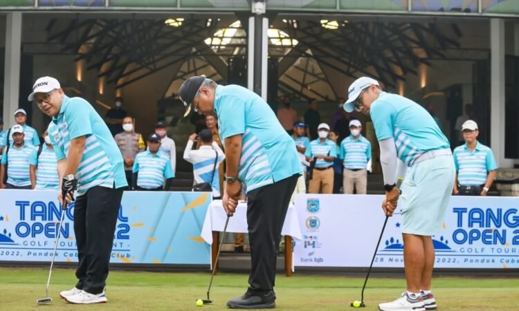 Meriahkan HUT ke-14 Tangsel, Benyamin Davnie Buka Tangsel Open Turnamen Golf