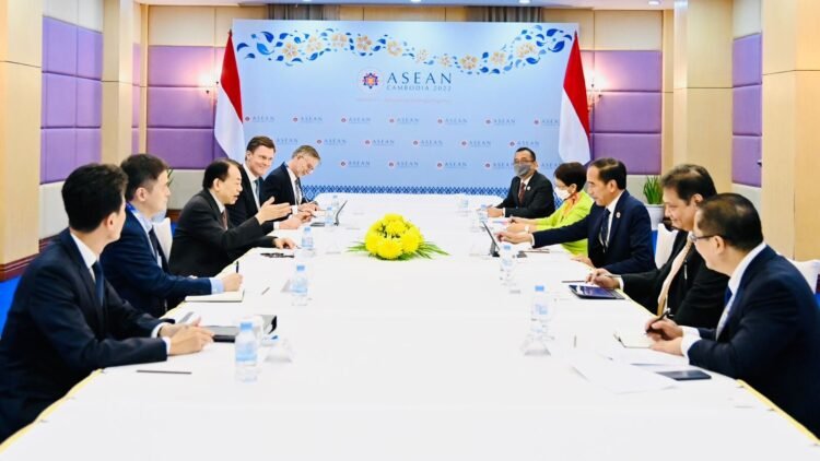 Bertemu Presiden ADB, Presiden Jokowi Diskusikan Pertumbuhan Ekonomi ASEAN 2023