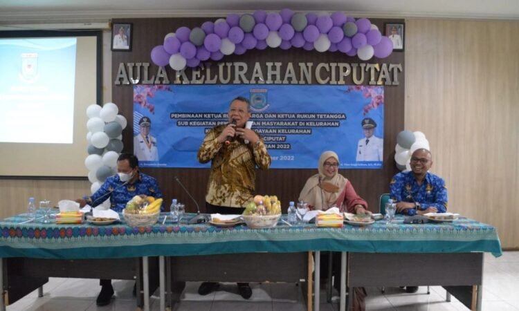 Pemkot Tangsel Gelar Pembinaan RT/RW, Benyamin Davnie Tekankan Kolaborasi