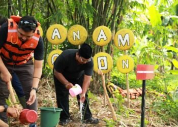 Peringati HMPI, Bantaran Cisadane Ditanami 1.000 Pohon