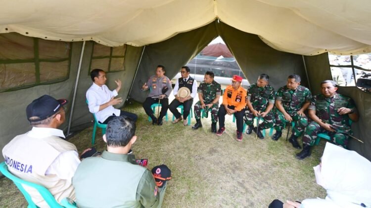 Presiden Instruksikan Buka Akses Daerah Terisolasi Akibat Gempa Cianjur