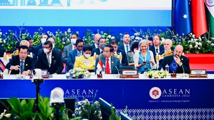 Presiden Jokowi: Negara Asia Timur Harus Perkokoh Fondasi Perdamaian di Indo-Pasifik