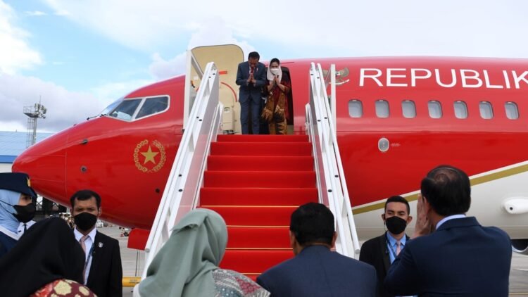 Presiden Jokowi dan Ibu Iriana Bertolak Menuju Tanah Air