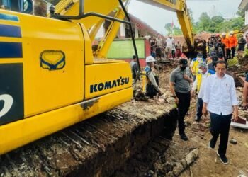 Presiden Pastikan Alat Berat Siap Dimobilisasi untuk Evakuasi Korban Gempa