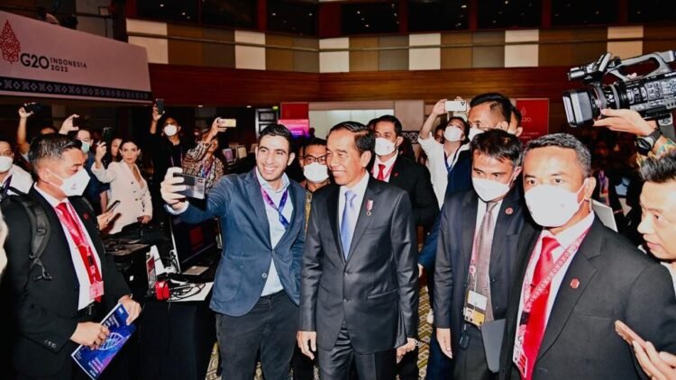 Saat Presiden Jokowi Mendadak Tinjau Media Center G20