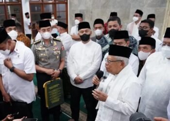 Salat Jumat di Masjid At Taqwa, Wapres KH Ma’ruf Amin Imbau Warga Lakukan Vaksinasi Covid-19