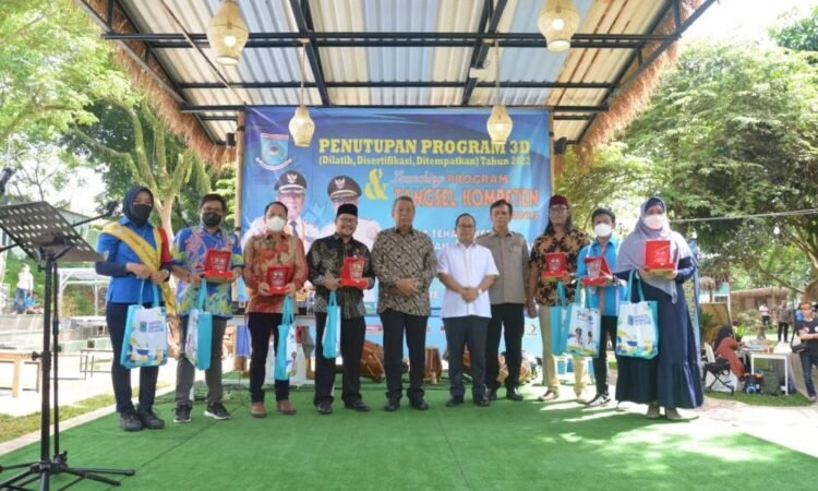 Wali Kota Benyamin Davnie Tutup Program 3D dan Melaunching Tangsel Kompeten