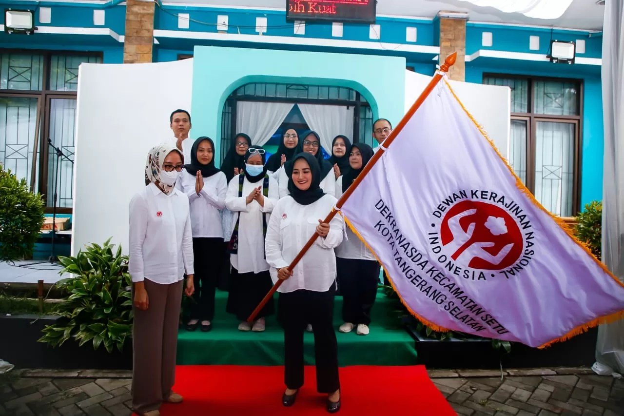 Truetami Ajeng Pilar Saga Ichsan Pelantikan Dekranasda Tangsel tingkat Kelurahan