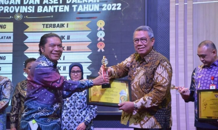 Pemkot Tangsel Raih Penghargaan Terbaik ke-II dalam Pengelolaan Keuangan dan Aset Daerah