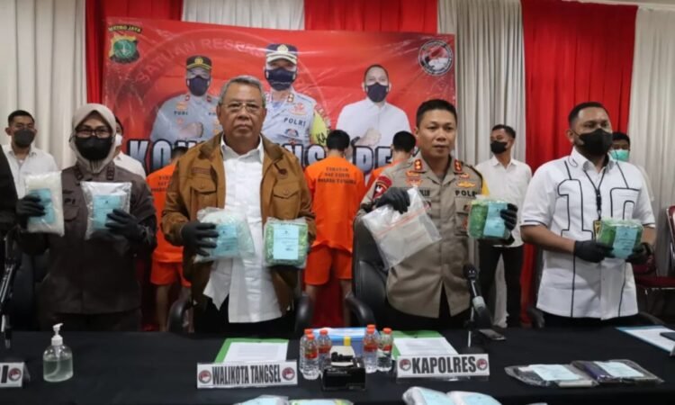 Gagalkan Peredaran Narkoba, Wali Kota Benyamin Davnie Apresiasi Polres Tangsel