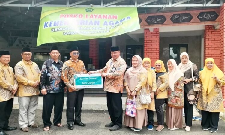 Kemenag Kota Tangsel Salurkan Bantuan Gempa Cianjur