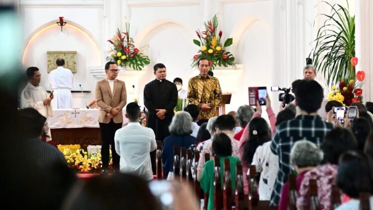 Kunjungi Gereja di Sekitar Kota Bogor, Presiden Ucapkan Selamat Natal bagi Umat Kristiani