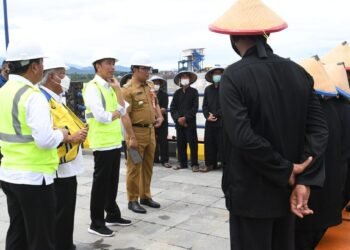Momen Petani Curhat kepada Presiden Jokowi