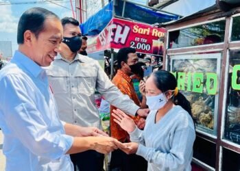 Presiden Joko Widodo dan Ibu Iriana Kunjungi Pasar Rejoso