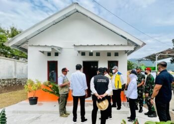 Presiden Jokowi Tinjau Rumah Contoh Tahan Gempa di Cianjur