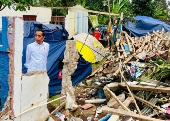 Tinjau SDN Sukamaju 1, Presiden Instruksikan Pembangunan Selesai dalam Tiga Bulan