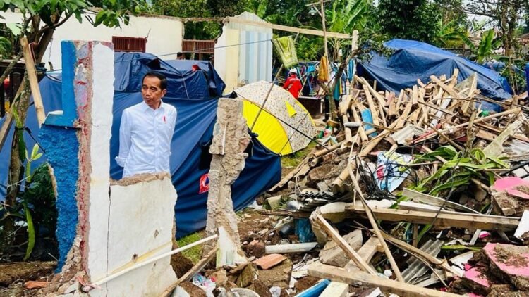 Tinjau SDN Sukamaju 1, Presiden Instruksikan Pembangunan Selesai dalam Tiga Bulan