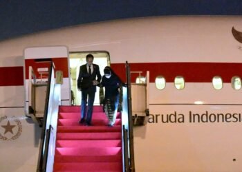 Usai Lawatan ke Brussels, Presiden Jokowi dan Ibu Iriana Tiba di Tanah Air
