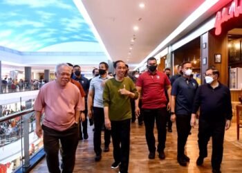 Saat Presiden Jokowi Kunjungi Pusat Perbelanjaan di Manado
