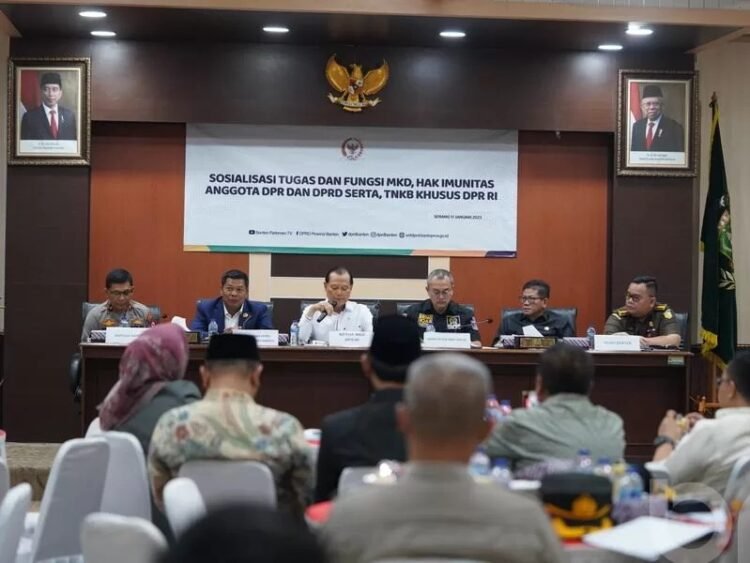 MKD DPR RI Sosialisasikan Tupoksi MKD dan Hak Imunitas kepada DPRD Banten