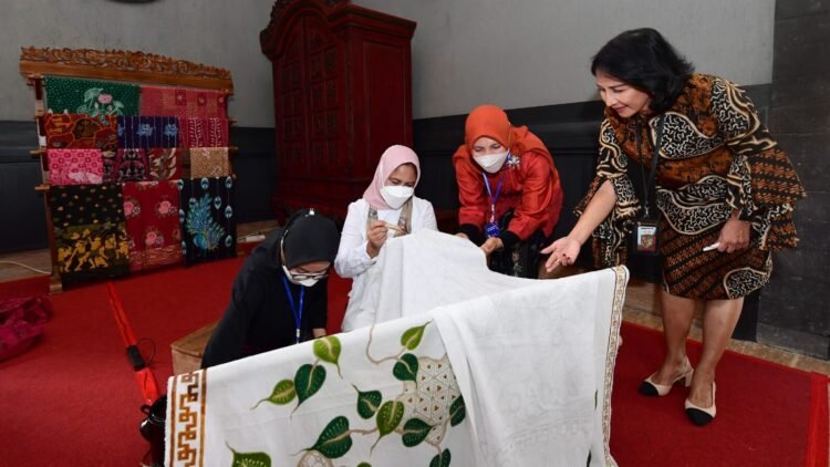 Pameran Dekranasda jadi Momentum UMKM untuk Bangkit