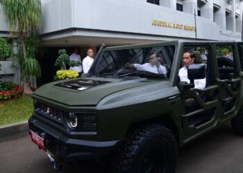 Presiden Jokowi Jajal dan Resmikan Rantis Maung